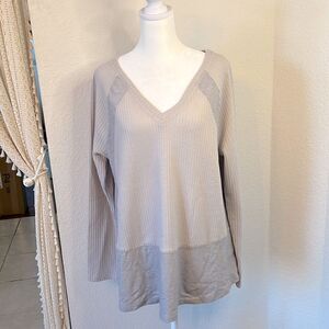 Women's Doe & Rae Long Sleeve Mixed Material Cream V-Neck Sweater ~ Size Large